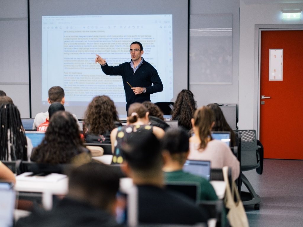 Σύγχρονος Εκπαιδευτικός και Μεταπτυχιακές Σπουδές στις Επιστήμες της Αγωγής στο Ευρωπαϊκό Πανεπιστήμιο Κύπρου