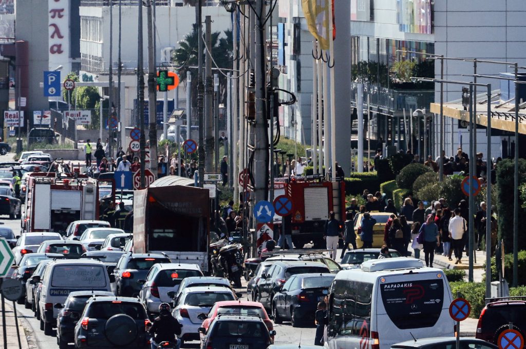 Λ. Κηφισού: Σύγκρουση οχημάτων – Κυκλοφοριακό κομφούζιο στο ρεύμα προς Πειραιά