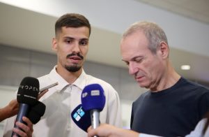 Πάντοβιτς: «Νιώθω τιμή που βρίσκομαι στον Παναθηναϊκό»