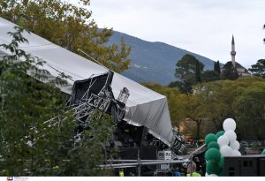 Κακοκαιρία: Διακοπή ρεύματος σε Κέρκυρα και Γρεβενά – Κατέρρευσε το στέγαστρο της συναυλίας Βίσση – Ρέμου στα Ιωάννινα