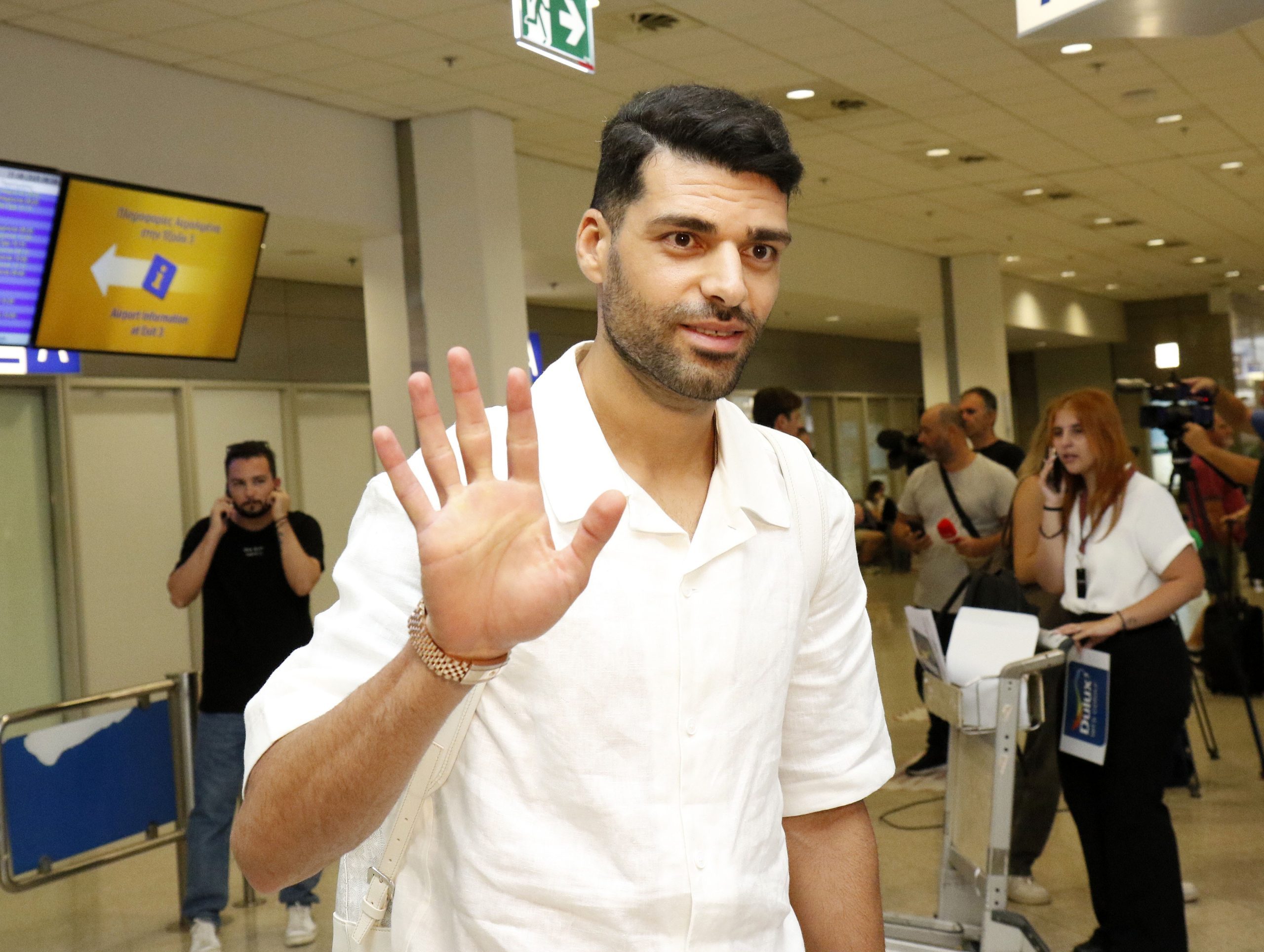 Ολυμπιακός: Ανακοινώθηκε ο Ταρεμί (vid)