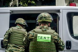 Παλαιό Φάληρο: Εντοπίστηκε στρατιωτικό βλήμα – Στο σημείο ειδικό κλιμάκιο