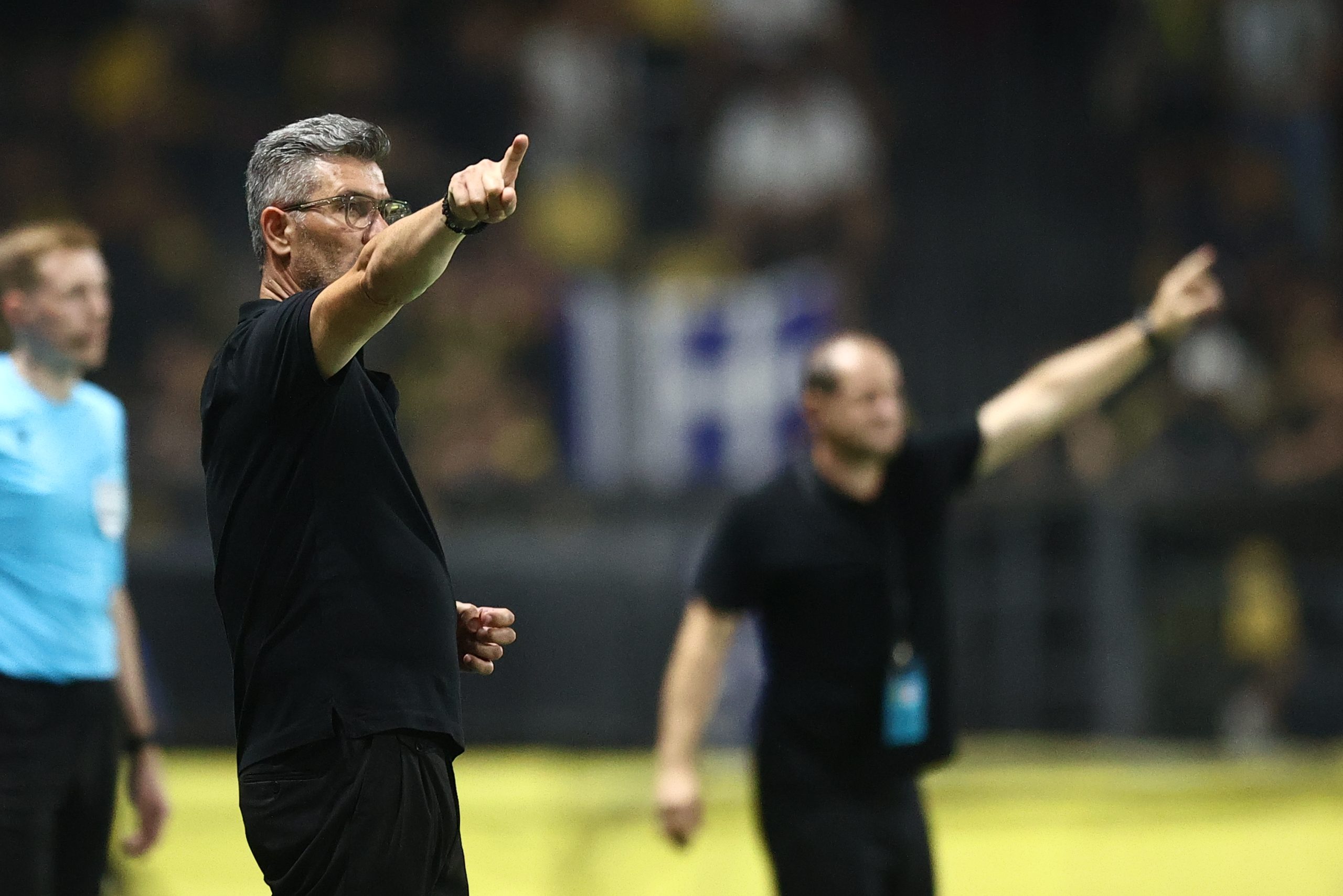 Άρης: Αυτόν αλλάζει και αυτόν κρατάει ο Ουζουνίδης