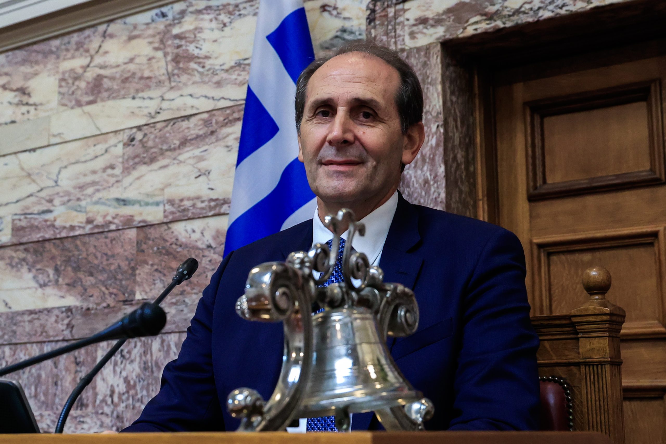 Ο πολιτικός κόσμος αποχαιρετά τον Απόστολο Βεσυρόπουλο