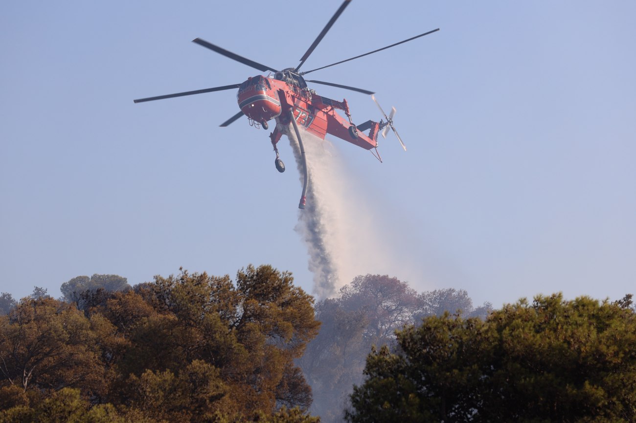 Φωτιά τώρα στις Μελέσες Ηρακλείου - Επιχειρεί εναέριο μέσο