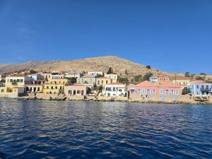 Ποια είναι τα ελληνικά νησιά «διαμάντια» που σπάνε ρεκόρ το 2025