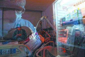 Ο θάνατος του Βαν Ντερ Μπικ κρούει το κώδωνα: Αύξηση του καρκίνου του παχέος εντέρου σε άτομα κάτω των 50