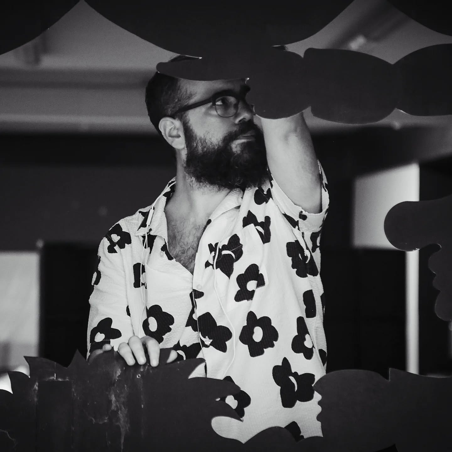 Άρης Ασπρούλης: «Η αποσιώπηση είναι μια αόρατη, αλλά πολύ σκληρή μορφή εξουσίας»