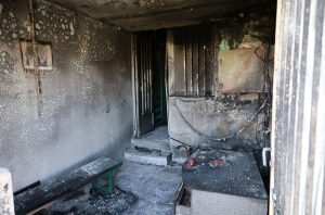 Στο Θριάσιο η 36χρονη εγκαυματίας από τη φωτιά στα αποδυτήρια γηπέδου στο Ηράκλειο – Στο ΠΑΓΝΗ ο 40χρονος