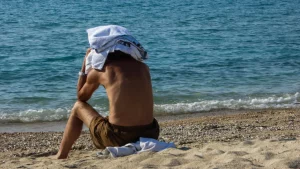 Πώς η υψηλή θερμοκρασία επηρεάζει το ανθρώπινο σώμα: Βασικοί κανόνες προστασίας