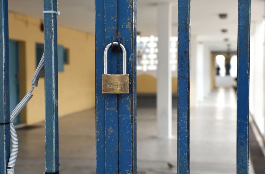 Στο νοσοκομείο με σπασμένο χέρι 11χρονος που δέχθηκε επίθεση από συμμαθητές του στην Ελευσίνα