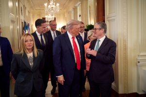 H Μελόνι ταρακουνά την Ευρώπη: «ΗΠΑ και Κίνα μάς καταντούν γεωπολιτικά ασήμαντους»