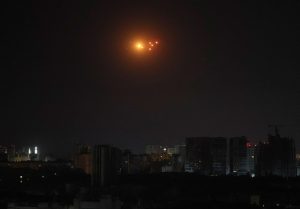 Ουκρανία: 4 νεκροί στο Χάρκοβο από ρωσικά πλήγματα – Οι σφοδρότεροι φετινοί βομβαρδισμοί στις πόλεις