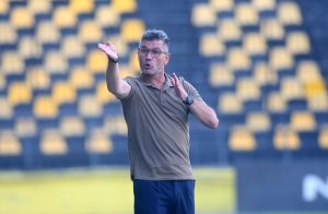 Άρης: Τα… κίτρινα γάντια και οι απαντήσεις που «κρατάει» ο Ουζουνίδης για την πρεμιέρα