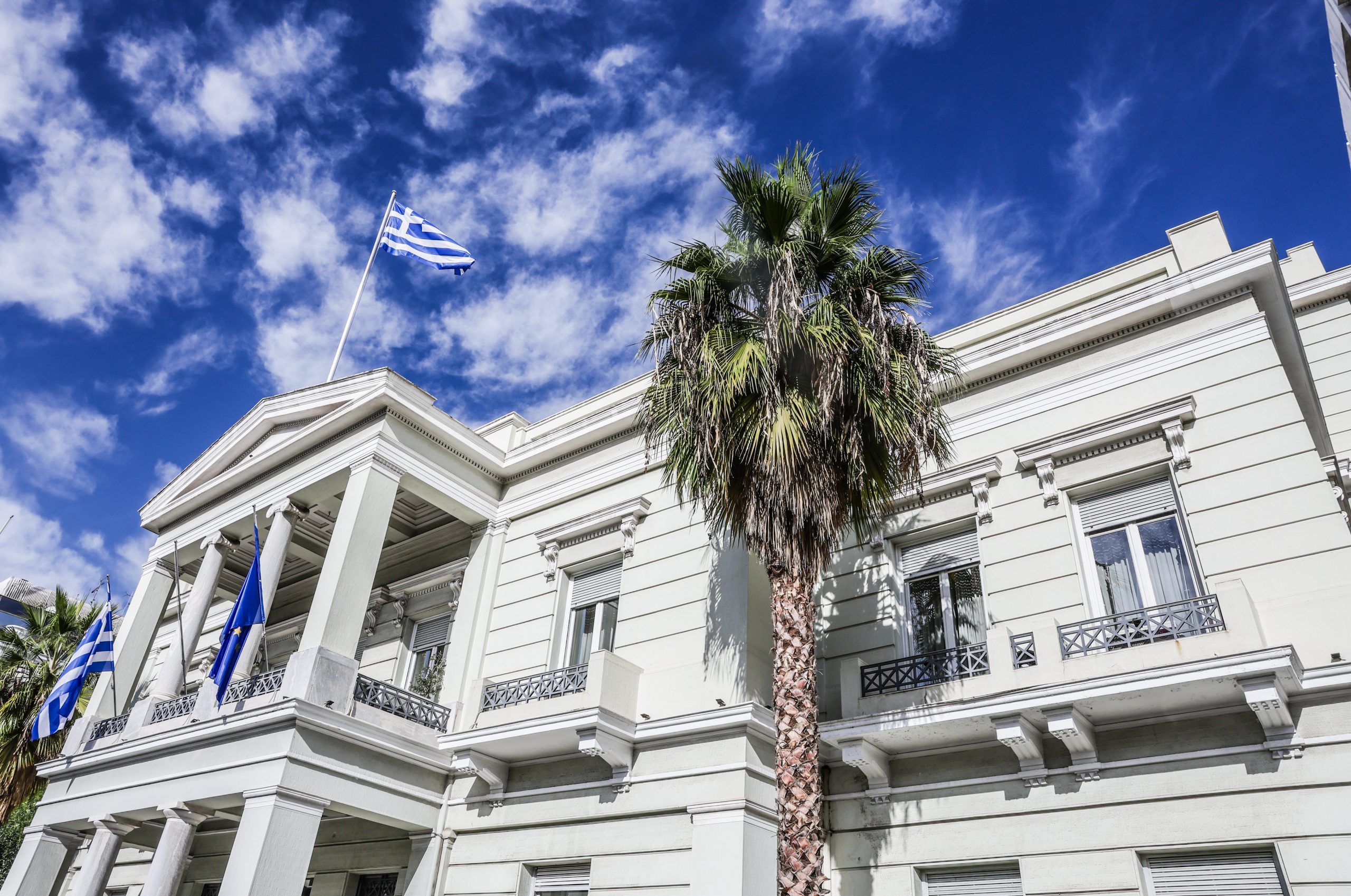 ΥΠΕΞ: Διαγωνισμός για εισαγωγή 20 υποψηφίων ακολούθων πρεσβείας