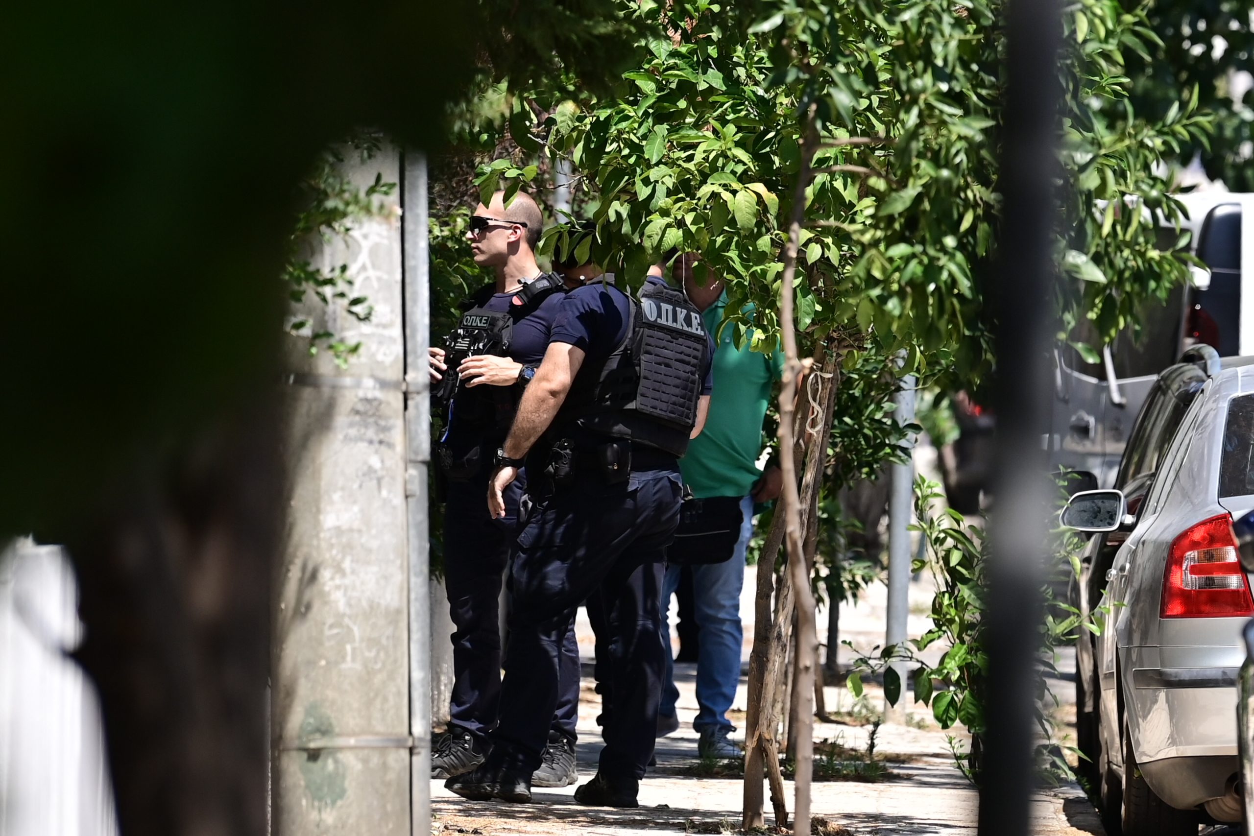 Ανατριχιάζουν οι λεπτομέρειες της γυναικοκτονίας στο Χαλάνδρι: 15 μαχαιριές κατάφερε ο 28χρονος στη 47χρονη