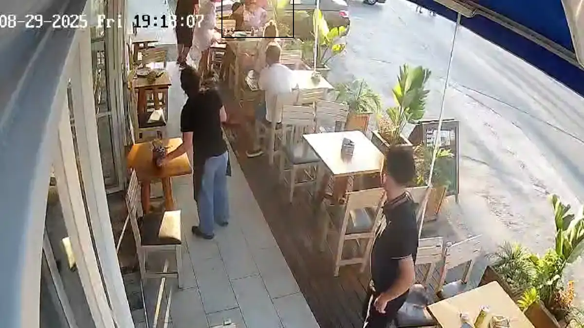 Υπάλληλος ταβέρνας στα Χανιά έσωσε τουρίστρια από πνιγμό με λαβή Χάιμλιχ – Βίντεο