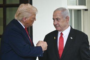 Ο Νετανιάχου προτείνει τον Τραμπ για Νόμπελ Ειρήνης με μία… AI φωτογραφία