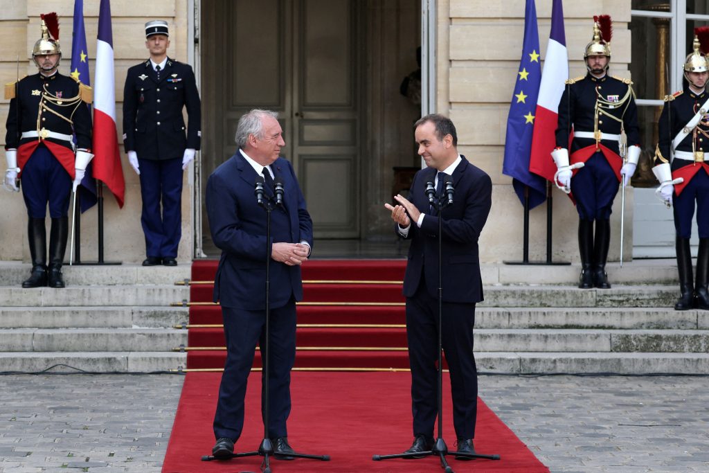 Γαλλία: Ουσιαστικές ρήξεις υποχέθηκε ο νέος πρωθυπουργός της Γαλλίας, Σεμπαστιέν Λεκορνί