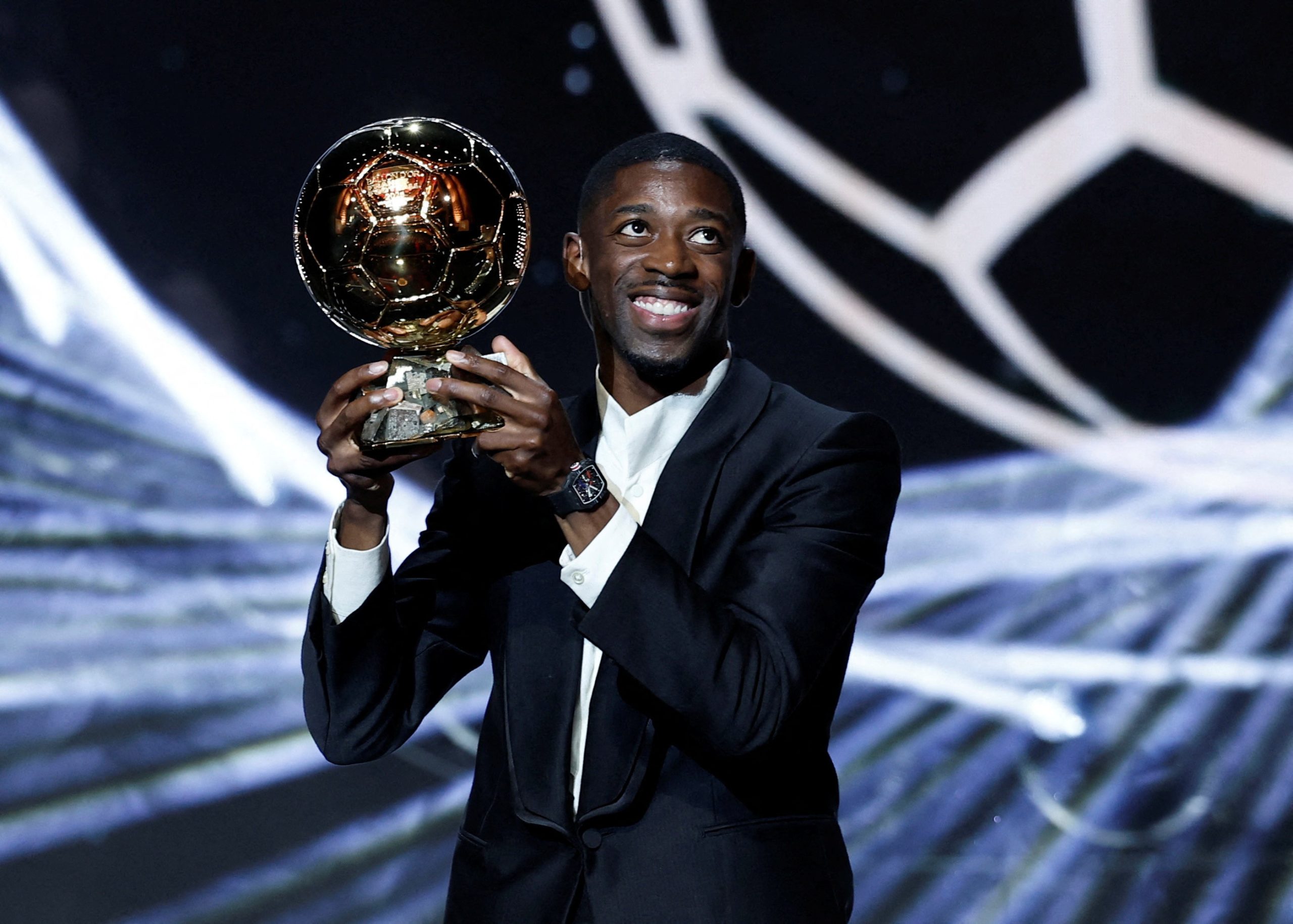 Ουσμάν Ντεμπελέ: Ποιος είναι ο νέος κάτοχος της Χρυσής Μπάλας;