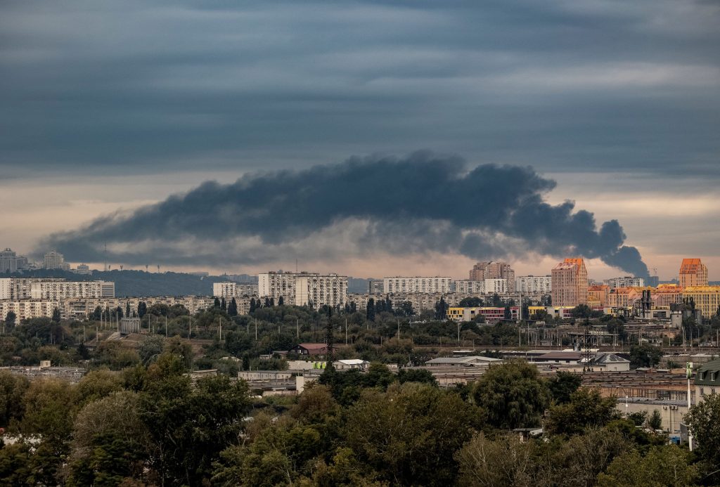 Το Κίεβο και πάλι στόχος ρωσικών πληγμάτων έπειτα από ανάπαυλα μερικών ημερών – 1.170 κτίρια κατοικιών χωρίς θέρμανση