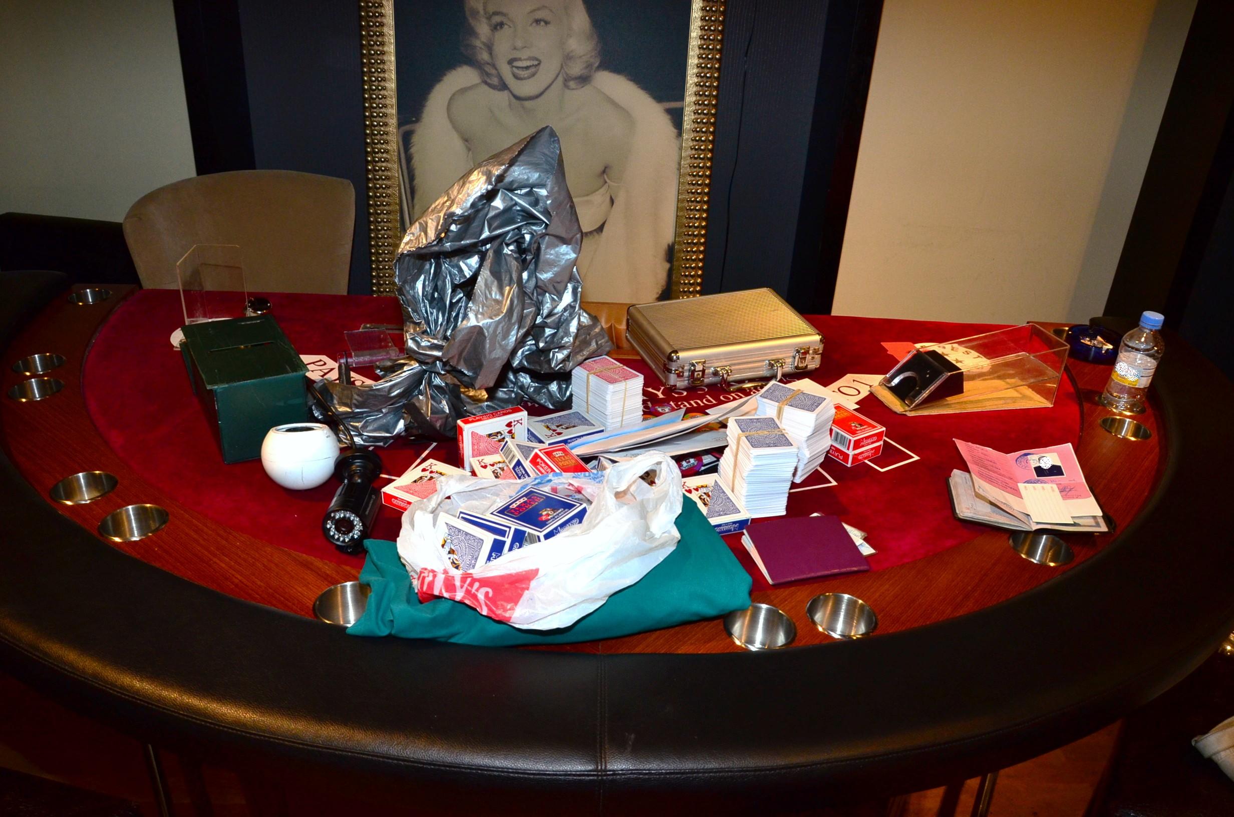 Καλλιθέα: Λουκέτο σε παράνομο καζίνο σε καφετέρια - Δύο συλλήψεις