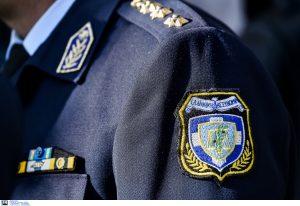 Ένστολοι: Στην τσέπη μέχρι 2 επιπλέον μισθοί ετησίως