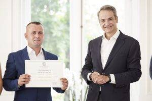 Τιμητική απονομή ιθαγένειας στον Γκόγκα Λεντιάν – Έθεσε τη ζωή του σε κίνδυνο προσπαθώντας να σώσει δύο παιδιά στον Άραχθο