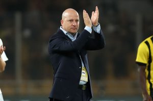 Δεξί μπακ ΔΕΝ ζήτησε δημόσια, αλλά επιθετικό ΖΗΤΗΣΕ!