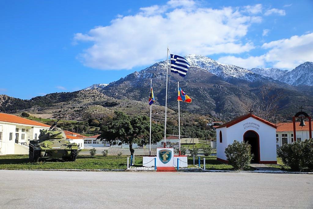 Σε ποια στρατόπεδα θα κατασκευαστούν 2.000 διαμερίσματα