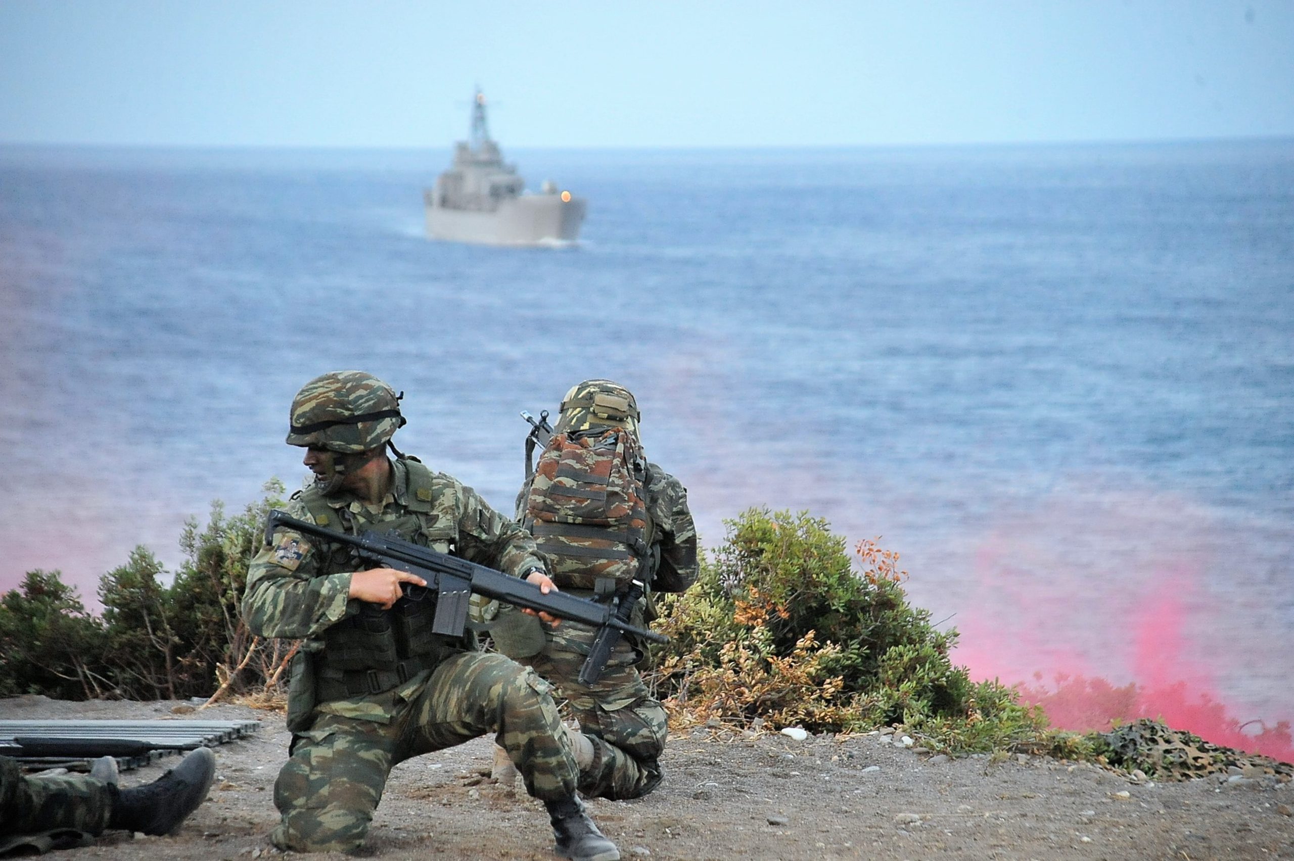 Οι αλλαγές στη στρατιωτική θητεία - Γυναίκες στα χακί και επιβράβευση όσων μεταπηδούν από το... Λύκειο στο στρατό