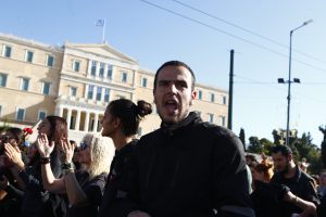 Απεργία 1η Οκτωβρίου: Παραλύει ο δημόσιος και ιδιωτικός τομέας – Πώς θα κινηθούν τα ΜΜΜ, ποιοι συμμετέχουν