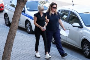 Θεσσαλονίκη: Σε εξέλιξη η απολογία της 45χρονης για το τροχαίο με την Porsche