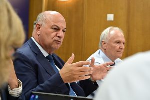 Η ατζέντα Τσιάρα στις Βρυξέλλες: SOS για το κόστος παραγωγής – Δεν αντέχουν άλλο οι αγρότες