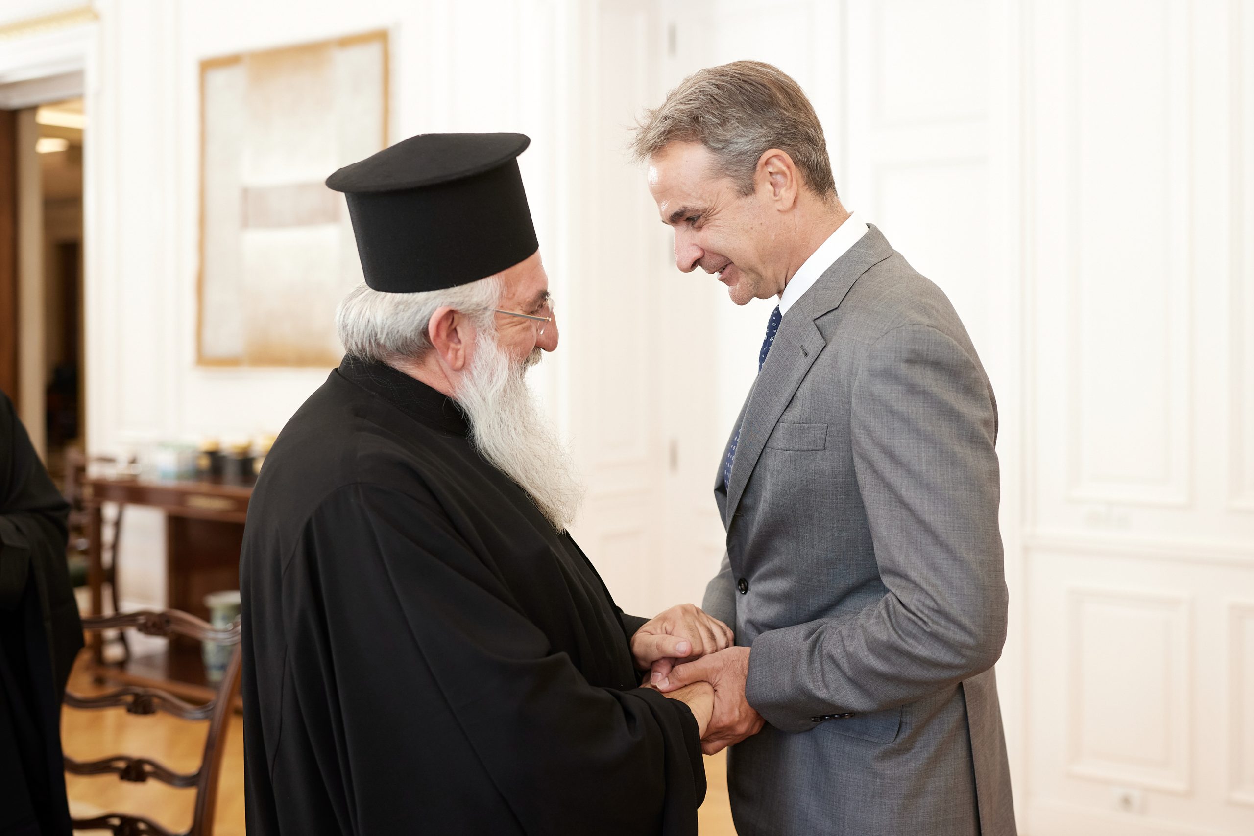 Συνάντηση Μητσοτάκη με αντιπροσωπεία της Εκκλησίας της Κρήτης