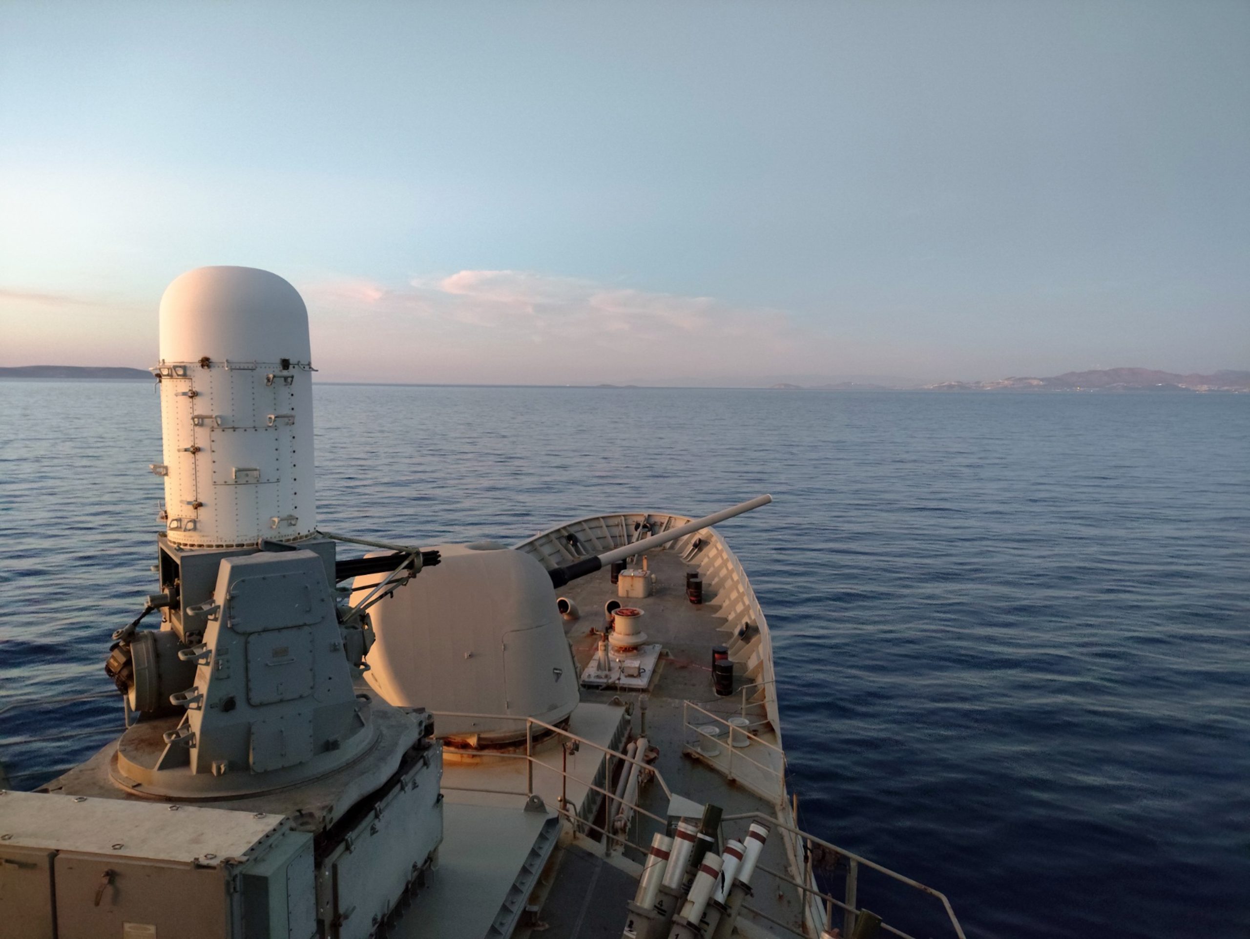 Ναυτική δύναμη της ΕΕ εγγυάται την ασφάλεια ελληνόκτητου δεξαμενόπλοιου που υπέστη επίθεση πειρατών στον Κόλπο του Άντεν