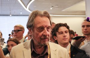 Ο πατέρας του Έλον Μασκ κατηγορείται για σεξουαλική κακοποίηση των παιδιών του