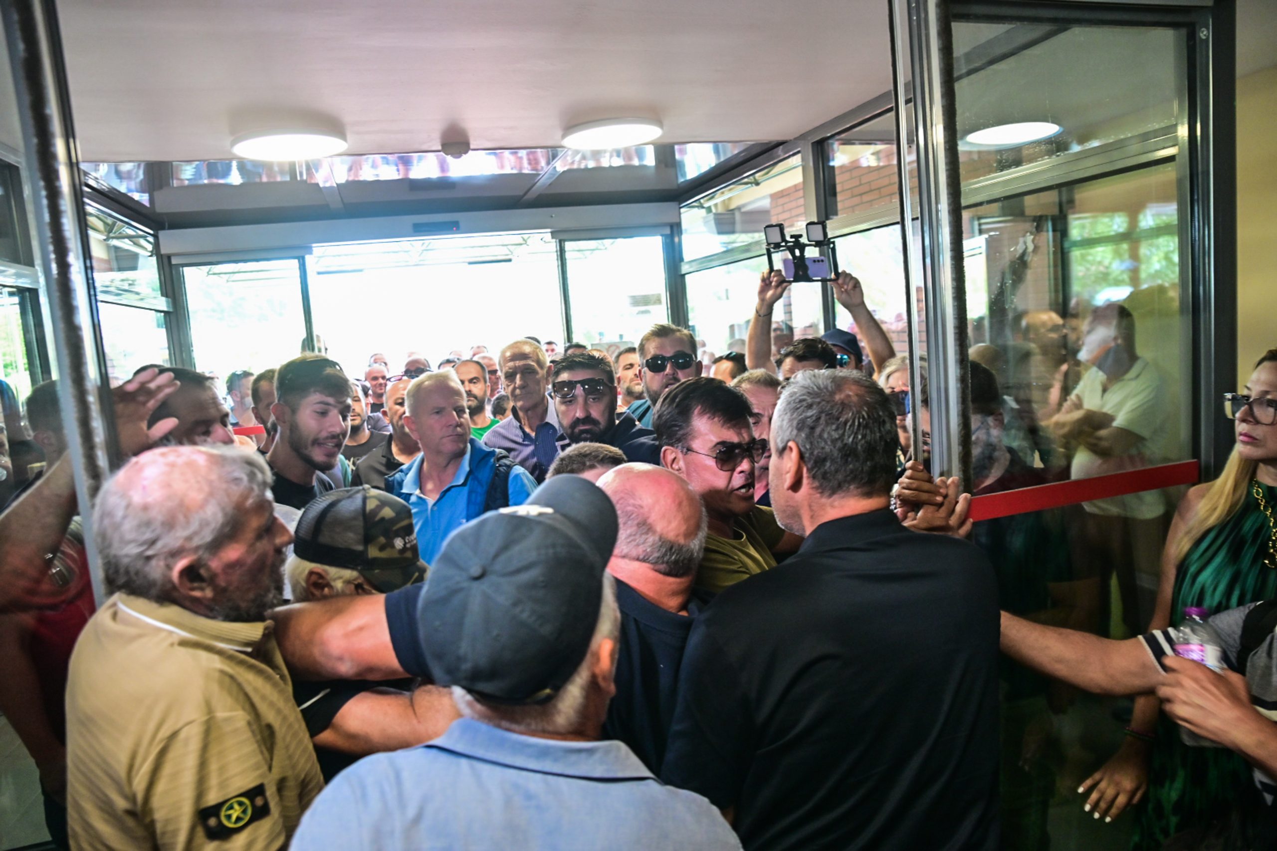 ΣΥΡΙΖΑ: Οι κτηνοτρόφοι οδηγούνται ως «πρόβατα επί σφαγήν» από το Επιτελικό Κράτος Μητσοτάκη – Έξαρση ευλογιάς