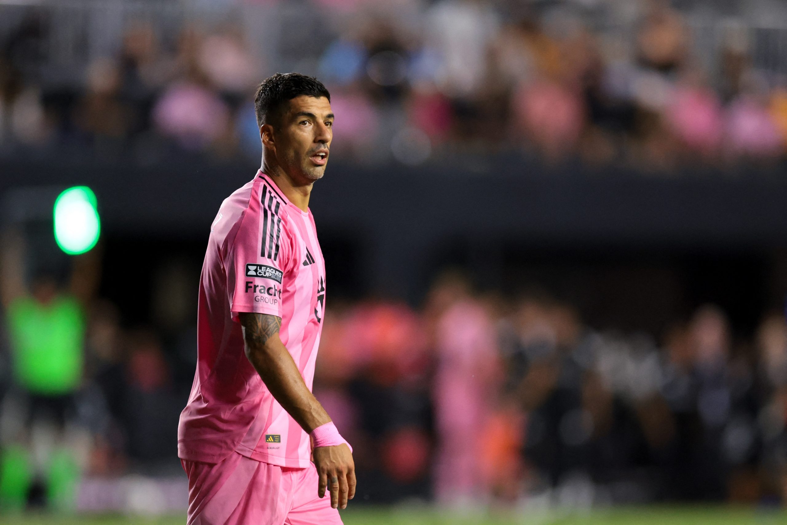 Ο Λουίς Σουάρες έφτυσε προπονητή αντίπαλης ομάδας