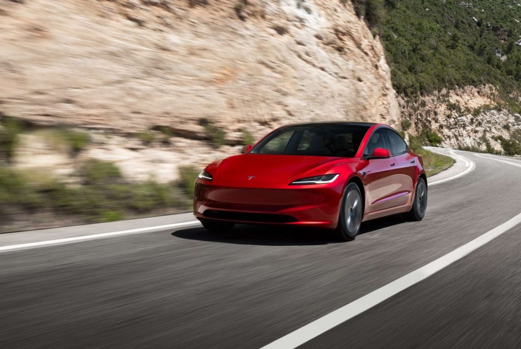 Tesla: Ο Μασκ στήριξε την μετοχή με 1 δισ. δολάρια