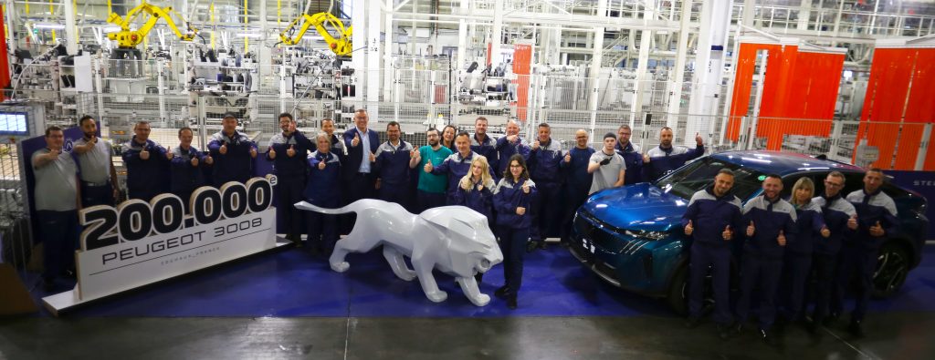 Peugeot 3008: To γαλλικό μοντέλο έπιασε τις 200.000 μονάδες