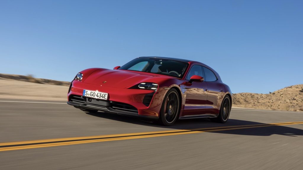 Porsche: Καθυστερούν τα νέα EV – Πλήγμα δισ. για τον όμιλο VW