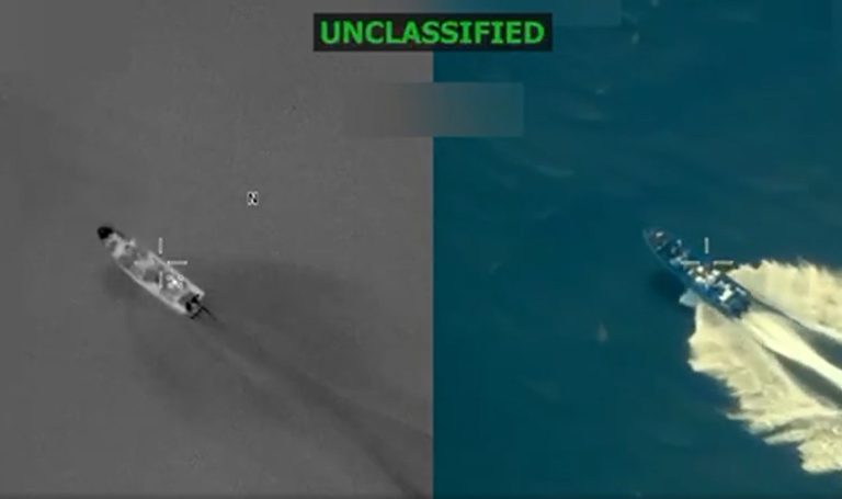 Πολεμικό πλοίο ΗΠΑ θάλασσα