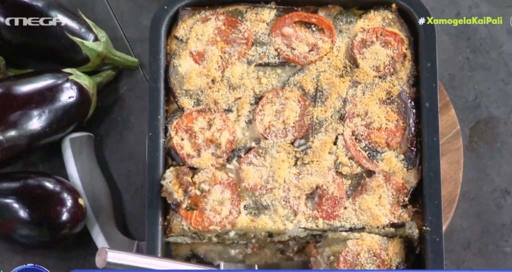 Σουφλέ μελιτζάνας με κιμά από την Αργυρώ Μπαρμπαρίγου