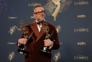 Ο Σεθ Ρόγκεν κατέρριψε το ρεκόρ βραβείων Emmy σε μία τελετή απονομής