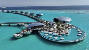 Το φουτουριστικό Shebara Resort στη Σαουδική Αραβία με τις καθρέφτινες βίλες πάνω στη θάλασσα