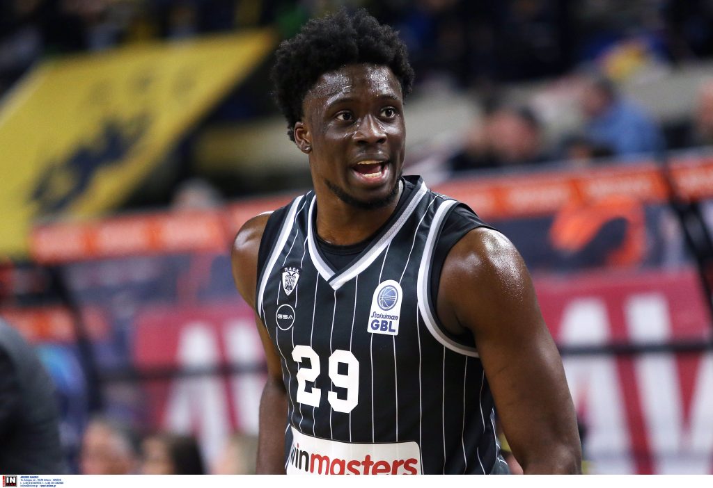 Άλεξ Αντετοκούνμπο στο MEGA: «Οι δύσκολες στιγμές που περάσαμε στο παρελθόν, μας έκαναν μία δυνατή οικογένεια»