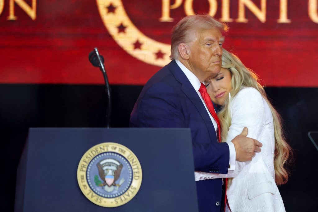 «Συγχωρώ τον δολοφόνο»: Η χήρα του Κερκ βρήκε τη δύναμη να το κάνει, ο Τραμπ όμως όχι – «Μισώ τους εχθρούς μου»