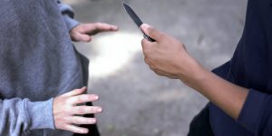 Τρίπολη: Διασωληνωμένος ο 12χρονος που μαχαιρώθηκε από συμμαθητή του – Στον ανακριτή ο 13χρονος