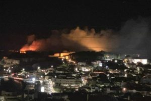 Μεγάλη φωτιά κοντά στο κάστρο της Μυτιλήνης